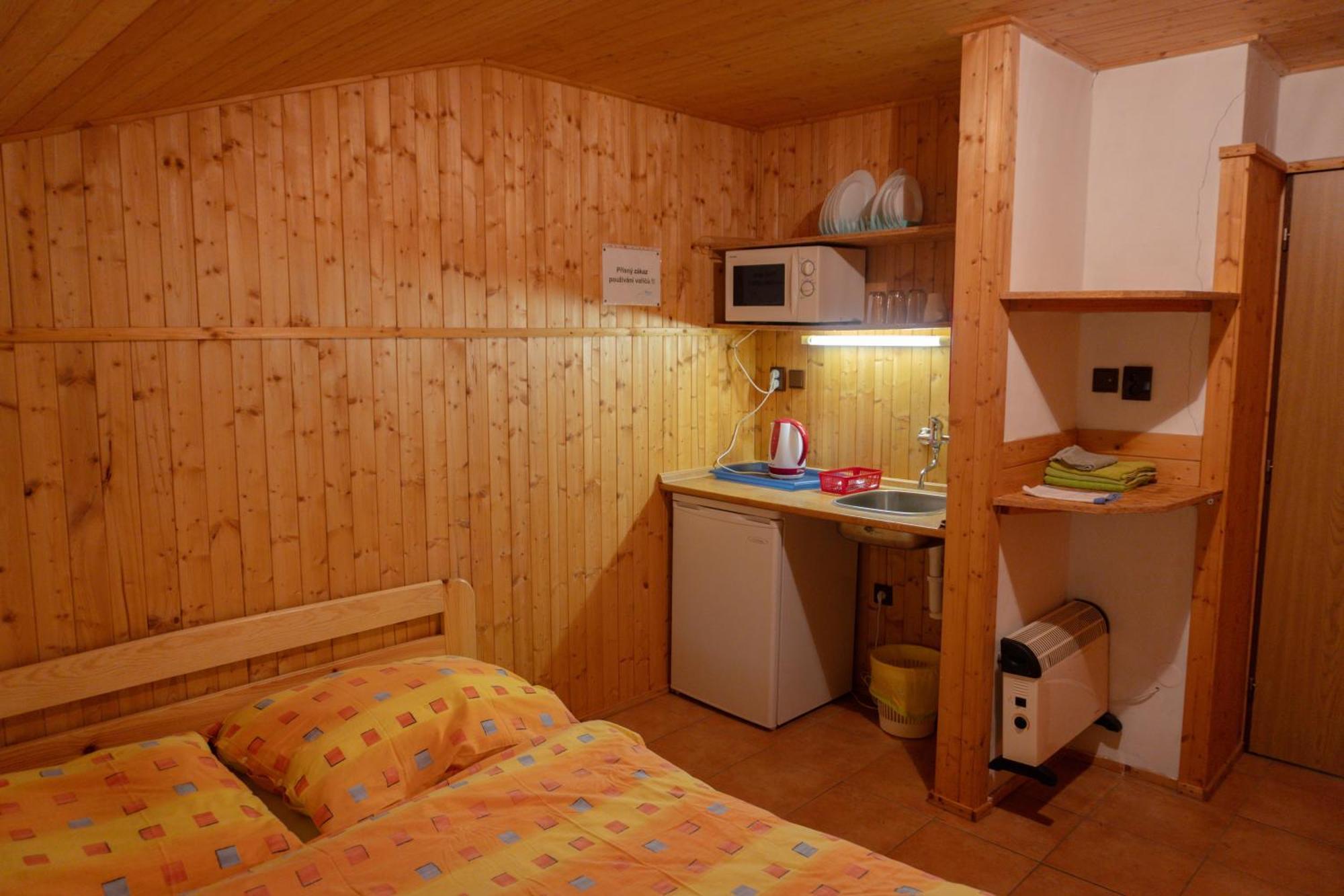 Komari Louka Nova Olesna Extérieur photo